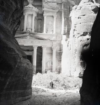 Visite de la ville abandonnée de Petra, 1934