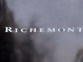 Richemont: utili dimezzati, aumenta dividendo - SWI swissinfo.ch