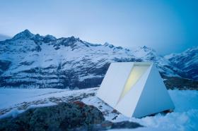 A tent-like structure built from aluminum and wood for climbers on the Matterhorn