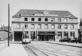 １９３６年に撮影されたヌーシャテル駅