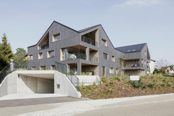 La casa plurifamiliare di Brütten vista dall esterno