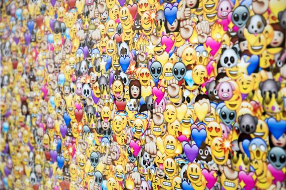 Tausende von Emojis