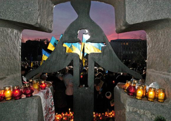 Мемориал памяти жертвам Голодомора в Киеве.