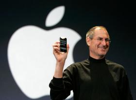 Presentación del primer iPhone por Steve Jobs