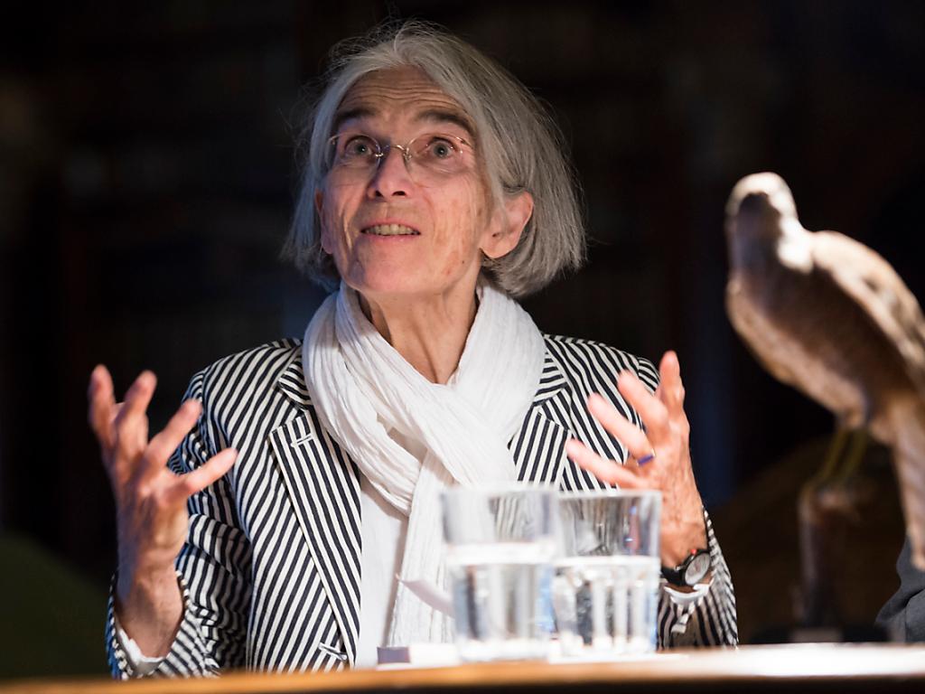 Donna La Scrittrice Statunitense De Il Cardellino