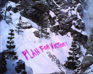 Plan for Victory, gesprayt auf einem Schneefeld
