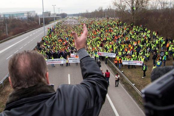 Jean-Luc Johaneck vor 11 000 demonstrierenden Grenzgängern