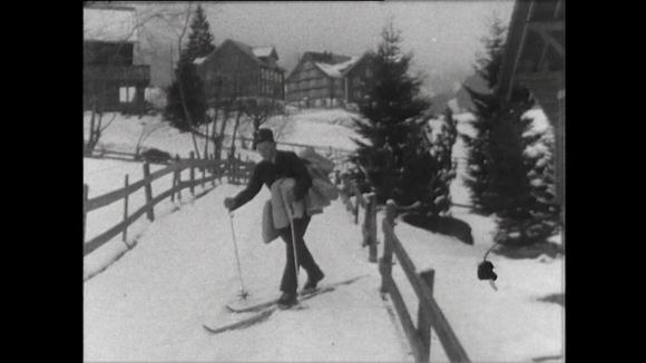 Postman on skiis
