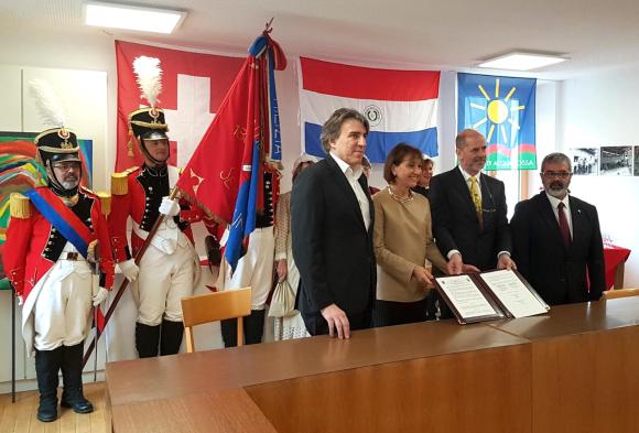 Ceremonia de Hermanamiento de las ciudades Acquarossa (Suiza) y Presidente Franco (Paraguay)