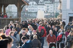 População suíça estanca após uma década de crescimento - SWI swissinfo.ch