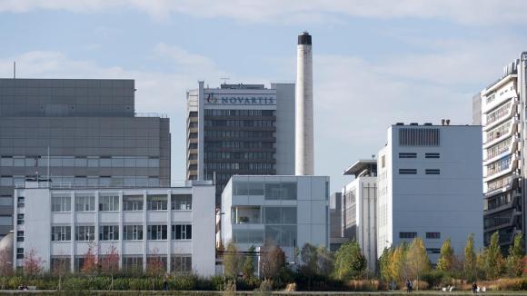 Foto do prédio da Novartis em Basileia