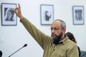 French government freezes assets of Hani Ramadan - SWI swissinfo.ch