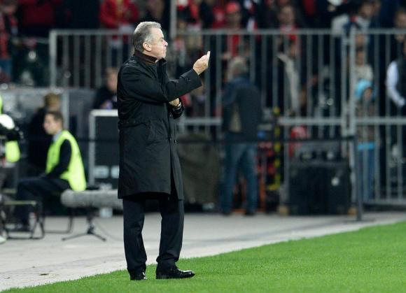 Ottmar Hitzfeld flipping the bird