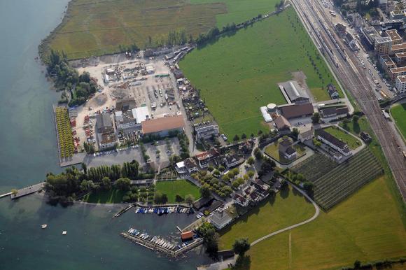 Vista aérea de zona industrial de Pfäffikon