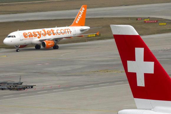 easyJet and Swiss International Air lines aircraft
