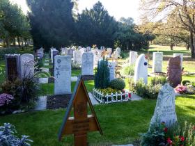 lápidas católicas en el cementerio de Bremgarten