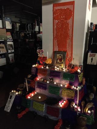 Altar en honor de Frida Kahlo