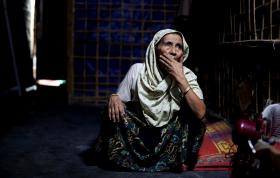 Rohingya refugee woman