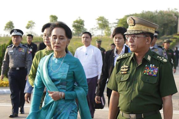 Aung San Suu Kyi with Myanmar s army chief