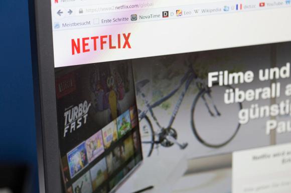 Netflix не предоставляет журналистского контента