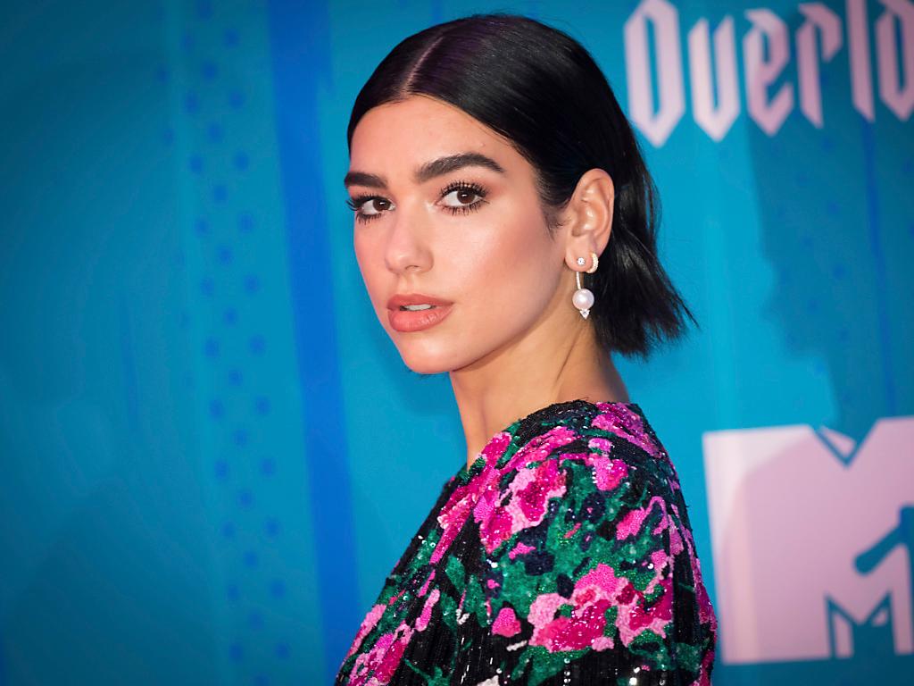 Sängerin Dua Lipa wünscht sich Zeit zu Weihnachten - SWI swissinfo.ch