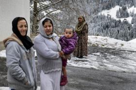 Mujeres solicitantes de asilo con un bebé