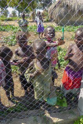 Niños en el campo de refugiados de Bidi Bidi.