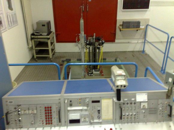 バーゼル大学の研究・教育用小型原子炉
