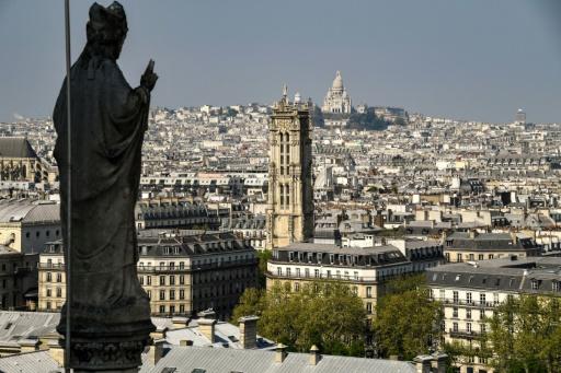Las estatuas del tejado de Notre Dame, en renovación, se libraron del