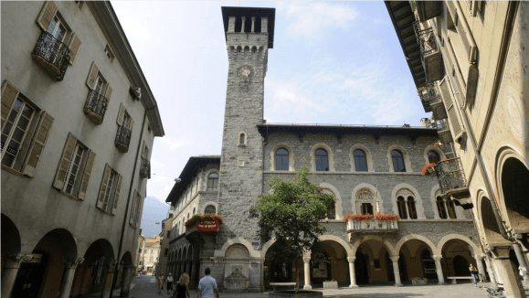 Das Rathaus von Bellinzona