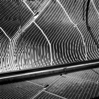 放物面鏡型の太陽光パネル。ザンクト・ガレン州ラッパースヴィール・ヨーナのソーラー技術研究所