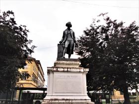Estátua de David de Pury em Neuchâtel