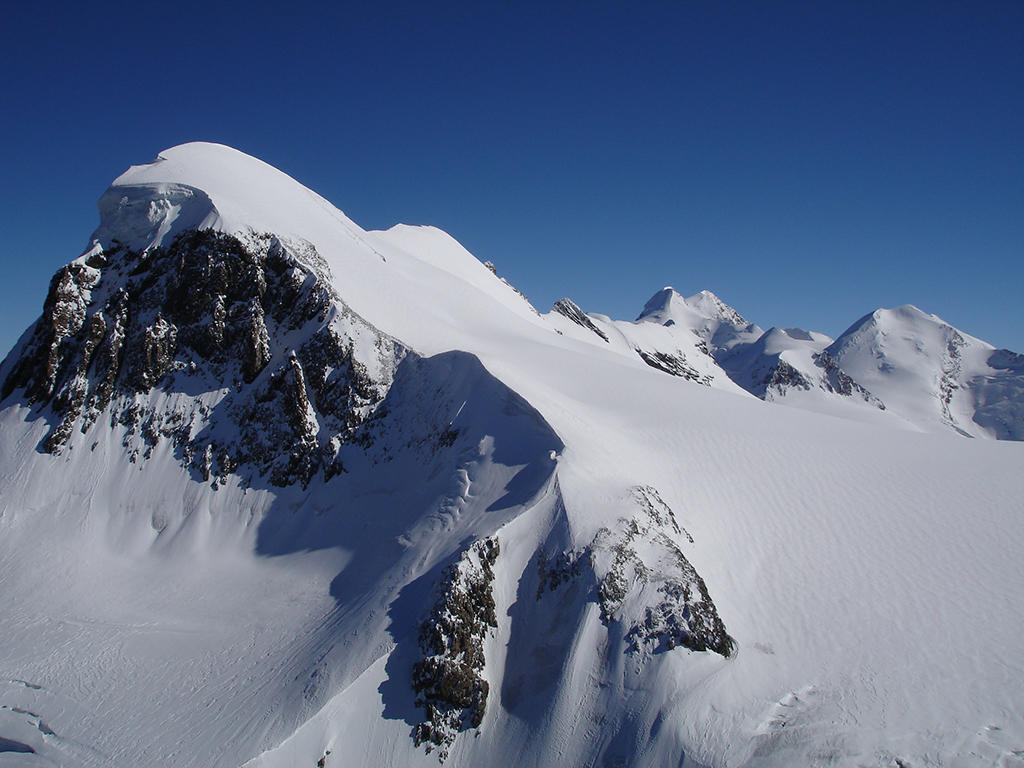 雪山登山の登竜門 スイス ブライトホルン Swi Swissinfo Ch 雪山登山の登竜門 スイス ブライトホルン Swi Swissinfo Ch