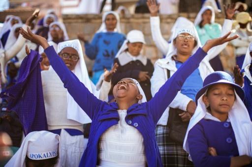 Las iglesias evangélicas prometen en Madagascar el paraíso en tierra - SWI  