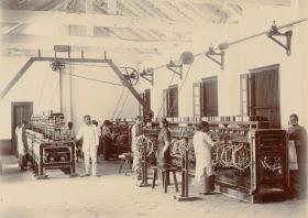 巴塞尔崇真会在喀拉拉邦卡利卡特开办的织造厂(19世纪末)。
