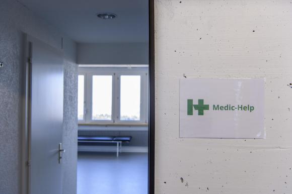 Medical room in an asylum centre