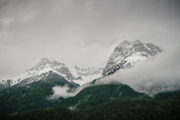 Foto de picos alpinos