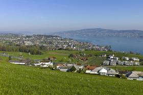 Maisons au bord d un lac