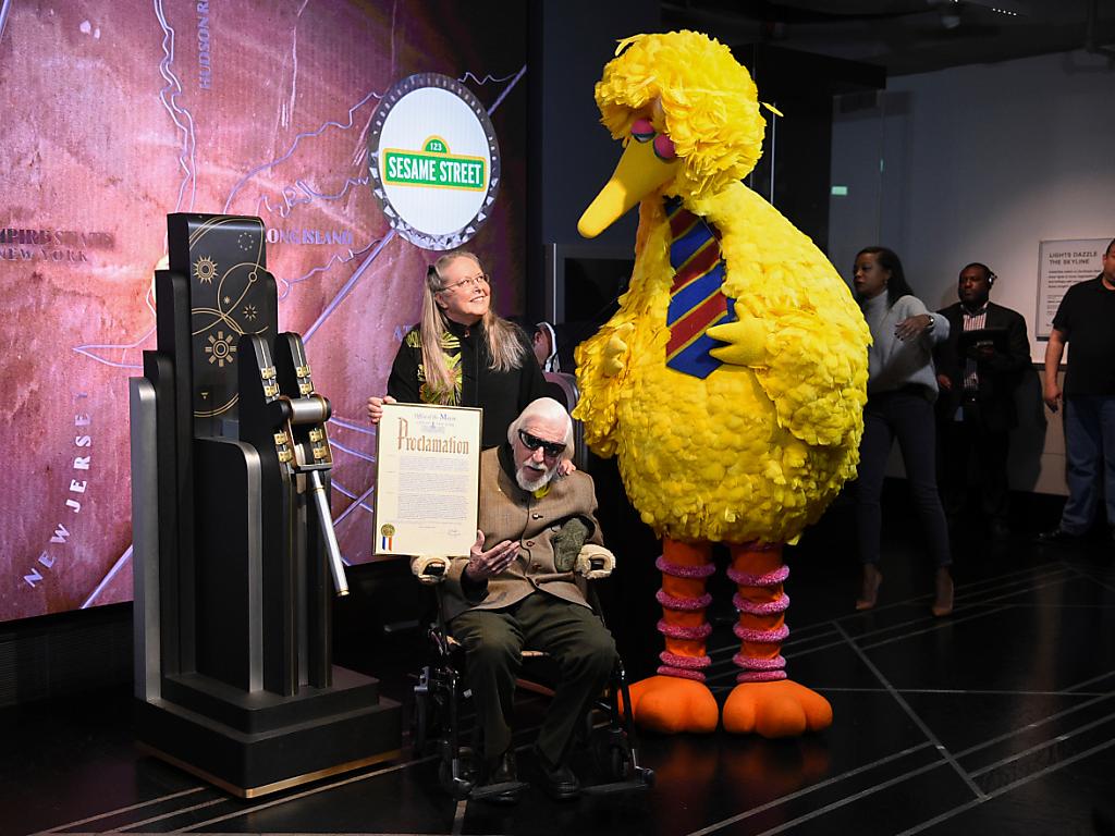 Bibo Und Oscar Sesamstrasse Darsteller Caroll Spinney Ist Tot Swi Swissinfo Ch