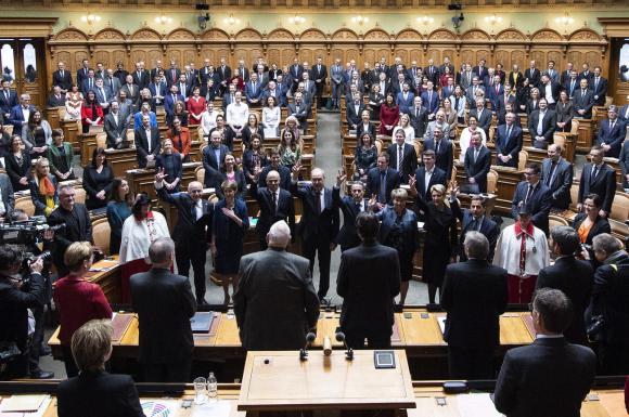 قاعة الجلسات الرئيسية في البرلمان السويسري