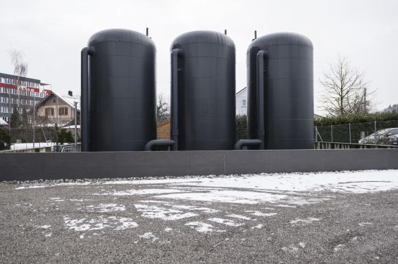 The methanation gas containers at Regio Energie Solothurn