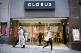 globus department store