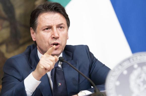 Giuseppe Conte nel corso della conferenza stampa a Palazzo Chigi.