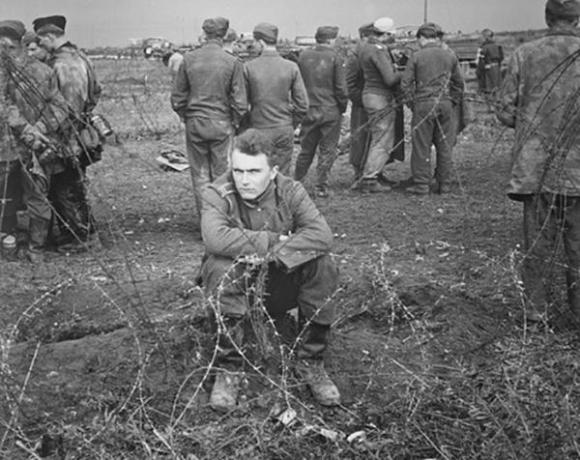 Prisioneiro de guerra alemão em um campo em Roma.