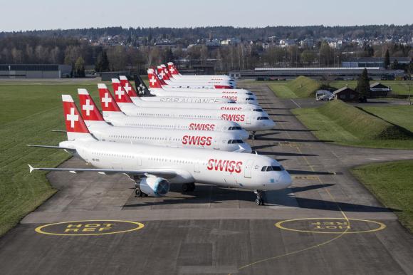 Aviones de Swiss en el aeropuerto de Dübendorf
