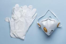 mascarillas y guantes sanitarios