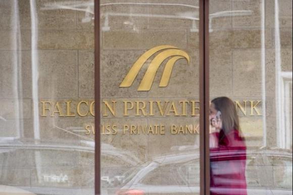 Falcon bank