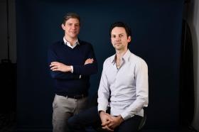 Deux hommes