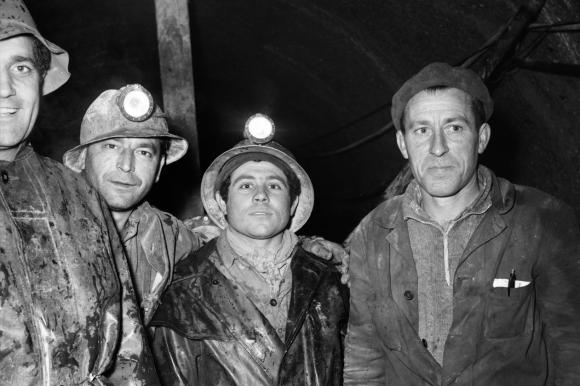 Três trabalhadores de minas