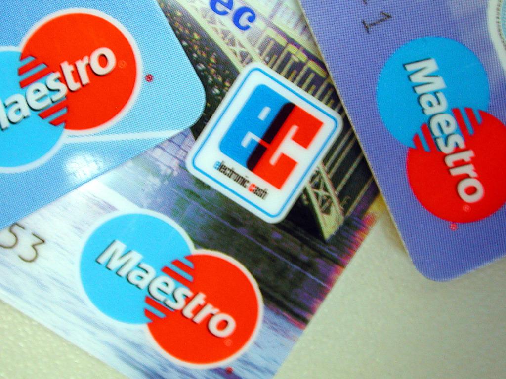 Credit Suisse abolisce le carte Maestro - SWI swissinfo.ch